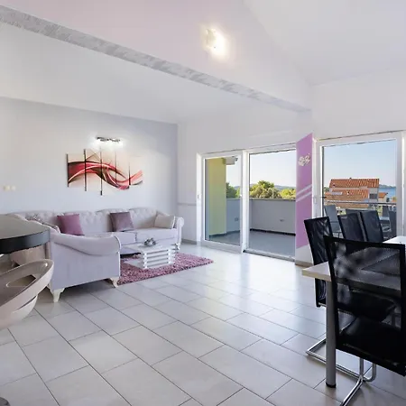 Holiday home Lovely In Brodarica With House Sea View Brodarica (Sibenik-Knin)