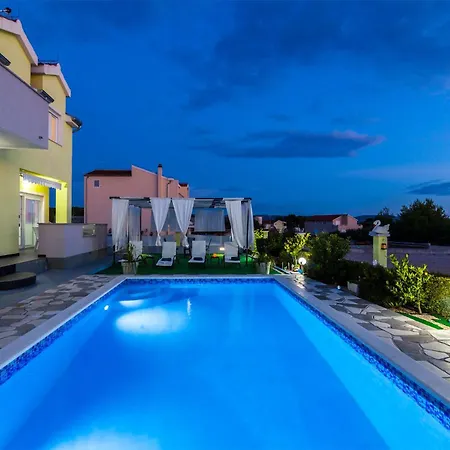 Cozy In With Sauna * Brodarica (Sibenik-Knin)