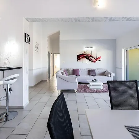 Lovely In Brodarica With House Sea View Holiday home *